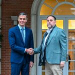 El presidente del Gobierno, Pedro Sánchez, y el líder de ERC, Oriol Junqueras, en el Palacio de la Moncloa. (Foto: ERC)
