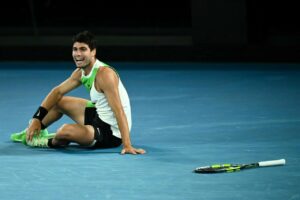 Carlos Alcaraz celebra su victoria en el Abierto de Australia. (Foto: Joel Carrett/AAP/dpa/Europa Press)