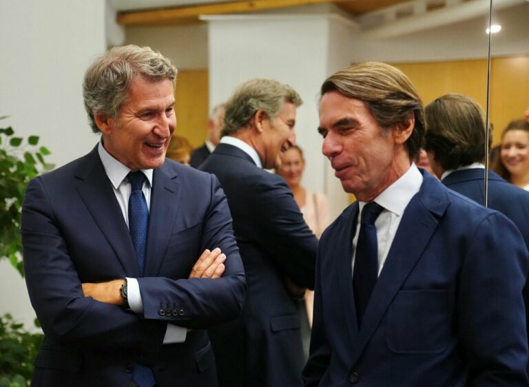 Jos&eacute; Mar&iacute;a Aznar y Alberto N&uacute;&ntilde;ez Feij&oacute;o en una imagen de archivo. (Foto: PP)
