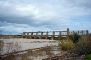 Im&aacute;genes de la presa de Cantillana, Sevilla. (Foto: Francisco J. Olmo - Europa Press)