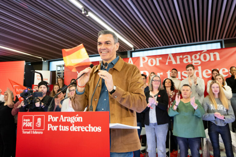 El presidente del Gobierno y secretario general del PSOE, Pedro S&aacute;nchez, en un acto en Teruel. (Foto: PSOE / Eugenia Morago)
