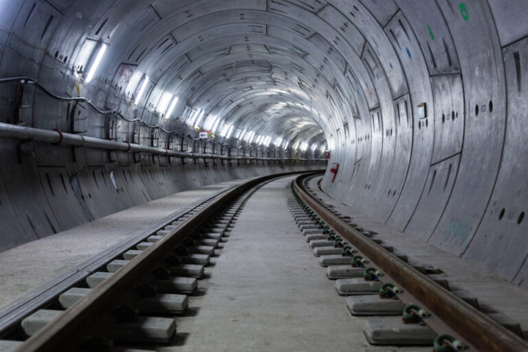 Imagen de un t&uacute;nel ferroviario. (Foto: Ferrovial)