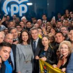 El l&iacute;der del PP, Alberto N&uacute;&ntilde;ez Feij&oacute;o, y la l&iacute;der opositora venezolana Mar&iacute;a Corina Machado en la sede nacional del partido. (Foto: PP)