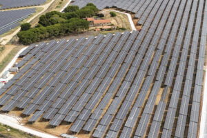 Imagen de la planta fotovoltaica de Montalto di Castro, en Lazio. (Foto: Iberdrola)