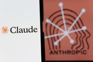 Logo de Claude de Anthropic en un dispositivo m&oacute;vil