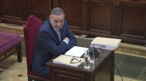El exministro de Transportes Jos&eacute; Luis &Aacute;balos declara como acusado en el juicio del Tribunal Supremo por las presuntas irregularidades en la compra de mascarillas. (Foto: Europa Press)