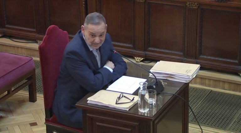 El exministro de Transportes Jos&eacute; Luis &Aacute;balos declara como acusado en el juicio del Tribunal Supremo por las presuntas irregularidades en la compra de mascarillas. (Foto: Europa Press)