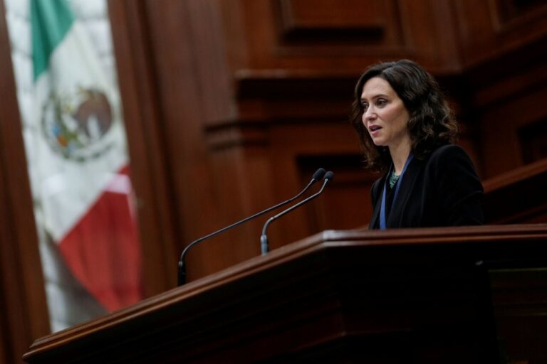 La presidenta de la Comunidad de Madrid, Isabel D&iacute;az Ayuso, en un acto durante su viaje en M&eacute;xico. (Foto: Comunidad de Madrid)