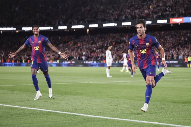 Ferran Torres celebra un gol durante el partido de LaLiga EA Sports entre el FC Barcelona y el Real Madrid CF en el Spotify Camp Nou de Barcelona, (Foto: Javier Borrego / AFP7 / Europa Press)