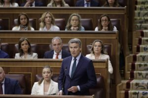 El l&iacute;der del PP, Alberto N&uacute;&ntilde;ez Feij&oacute;o, en la sesi&oacute;n de control al Gobierno. (Foto: Congreso)