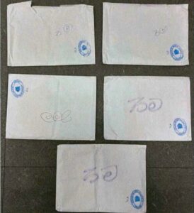 Im&aacute;genes de sobres blancos con distintos caracteres que inclu&iacute;an dinero hallados en el domicilio de Julio Mart&iacute;nez Mart&iacute;nez e incluidos en el sumario del &lsquo;caso Plus Ultra&rsquo;. (Foto: Europa Press)