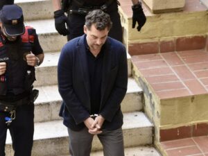 Jonathan Andic, el hijo del fundador de Mango, a su salida del Juzgado de Instrucci&oacute;n 5 de Martorell tras declarar ante la jueza. (Foto: Europa Press)