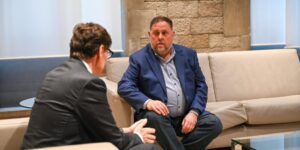 Salvador Illa reunido con el l&iacute;der de ERC, Oriol Junqueras, en el Palacio de la Generalitat | Foto de redes sociales de Oriol Junqueras 19