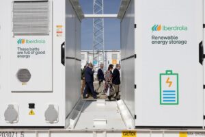 Imagen de la mayor bater&iacute;a de almacenamiento de energ&iacute;a de Espa&ntilde;a construida por Iberdrola, asociado a las plantas fotovoltaicas Campo Ara&ntilde;uelo I y II. (Foto: Iberdrola)