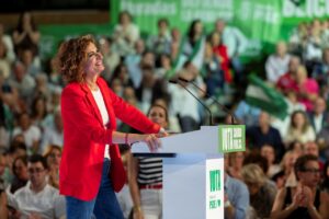 La secretaria general del PSOE de Andaluc&iacute;a y candidata a la Presidencia de la Junta de Andaluc&iacute;a, Mar&iacute;a Jes&uacute;s Montero, en el acto de cierre de campa&ntilde;a en Sevilla. (Foto: PSOE / Eva Ercolanese)