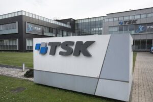 Imagen de archivo de la fachada de la empresa TSK, en Gij&oacute;n, Asturias. (Foto: Jorge Peteiro - Europa Press &ndash; Archivo)